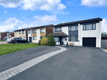 Dunsdale Road, Holywell Village