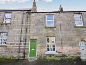 Front Street, Glanton