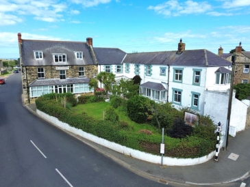 Longstone House Hotel, 180 – 182 Main Street, North Sunderland, Seahouses