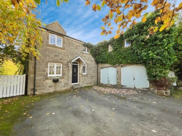 Badgers End, School Close, Great Whittington