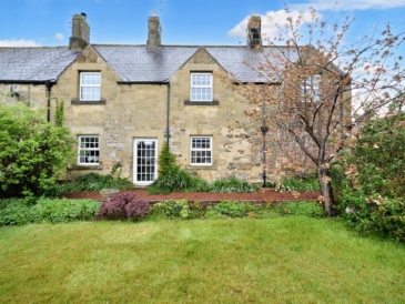 North End, Longhoughton