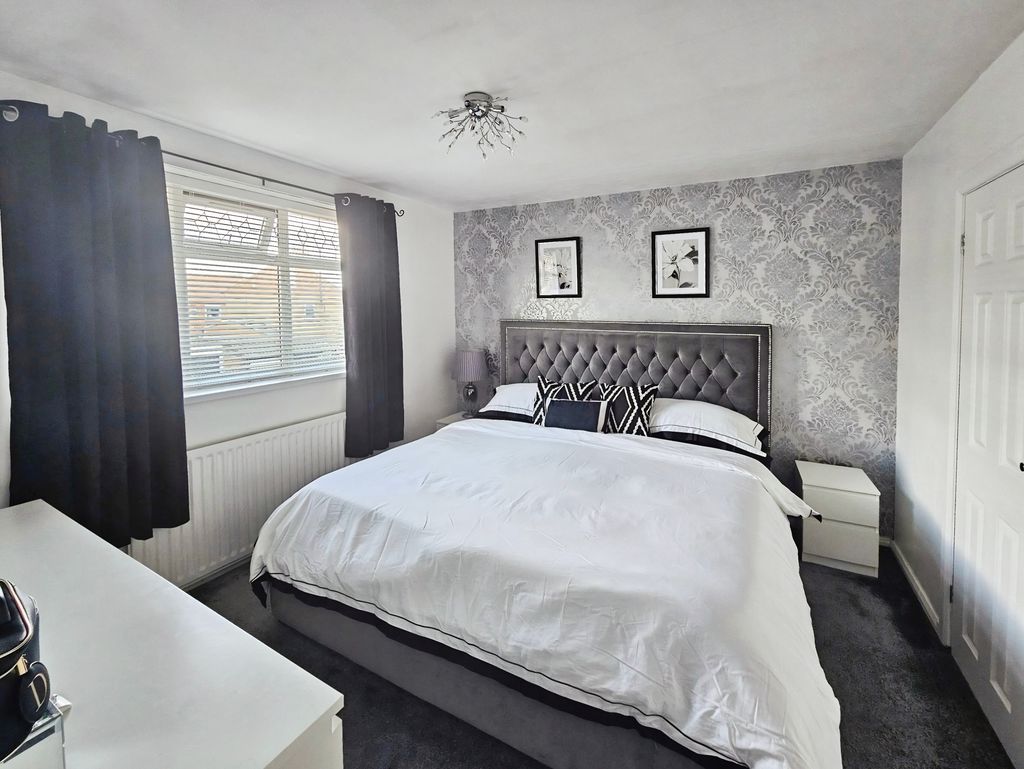 BD009018-bed-1