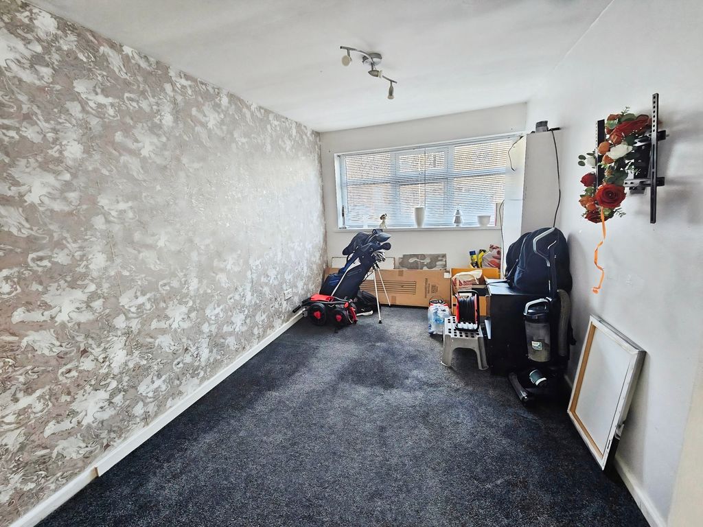 BD009018-garage