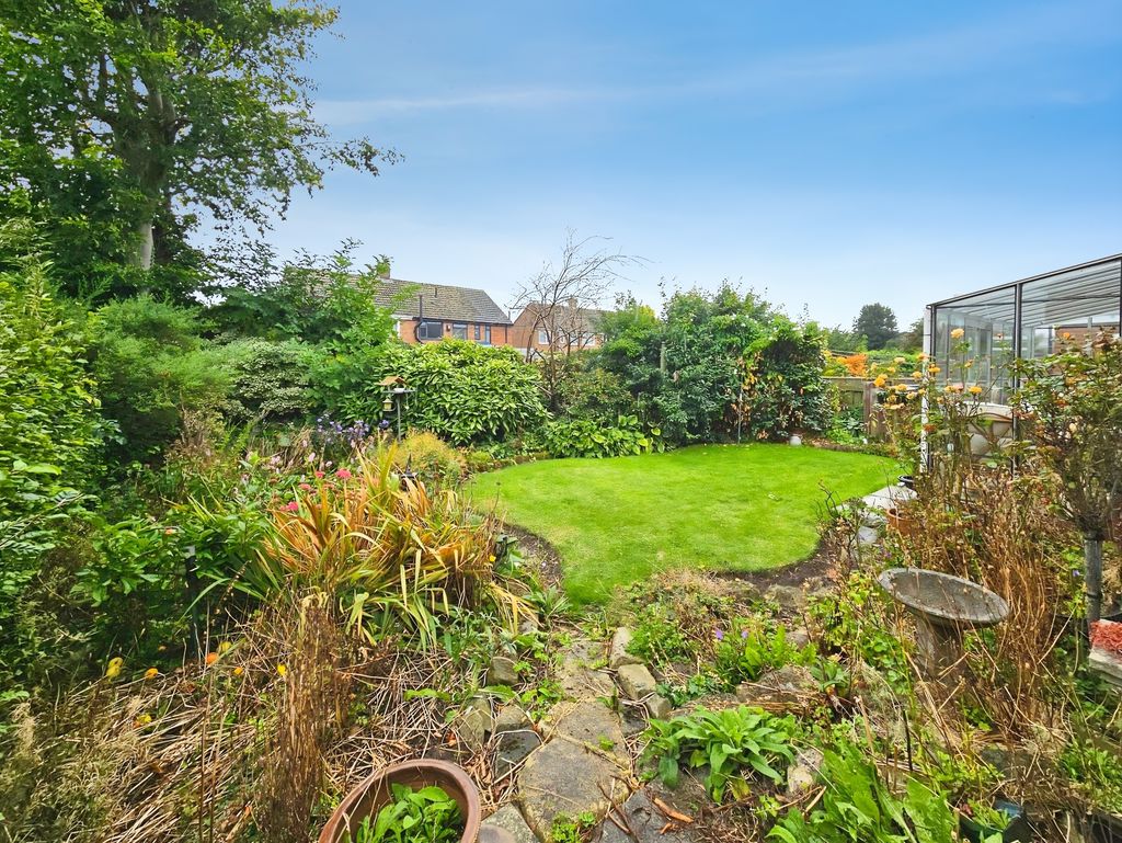 BD009061-garden